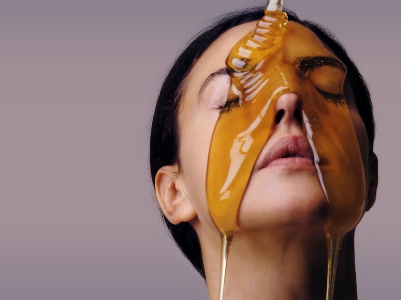 manfaat masker madu untuk jerawat